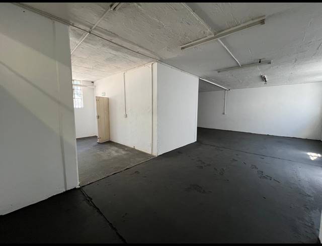 220M² WAREHOUSE TO LET IN FERNDALE